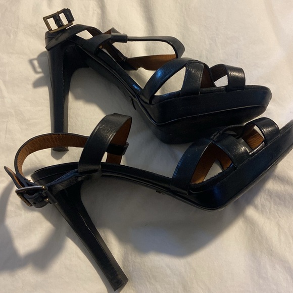 Platform heels - Picture 2 of 7